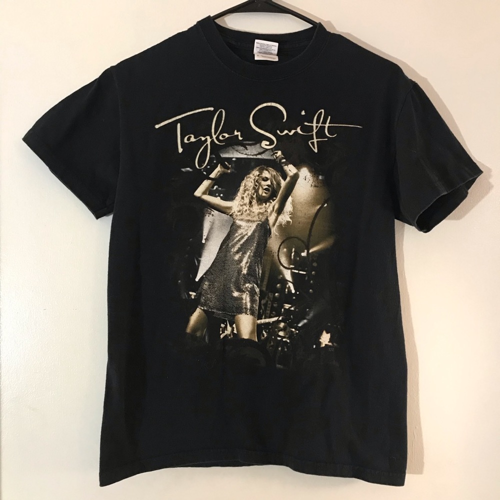 Taylor Swift 2009-2010 Fearless Tour Band Tshirt